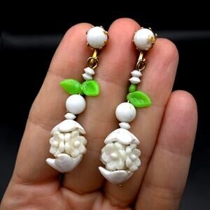 Vintage 1950's Floral Long Dangle Drop Clip On Earrings White Green Celluloid